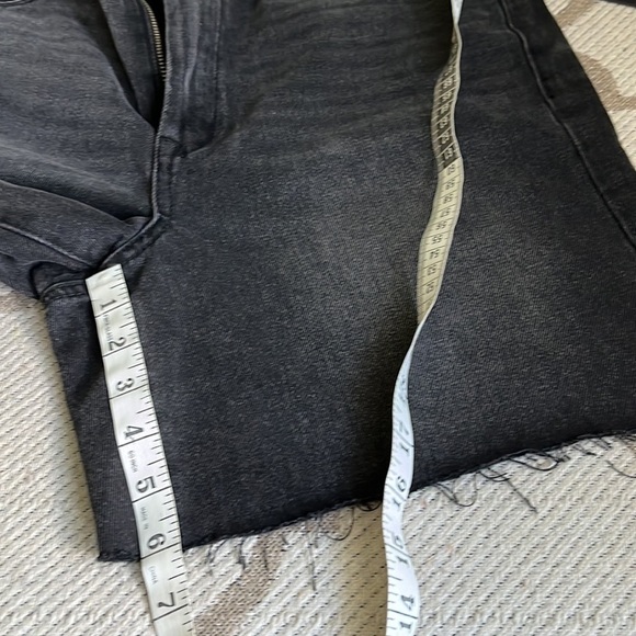 BLANKNYC Ludlow crop girlfriend long cut off short off gray - Picture 7 of 13